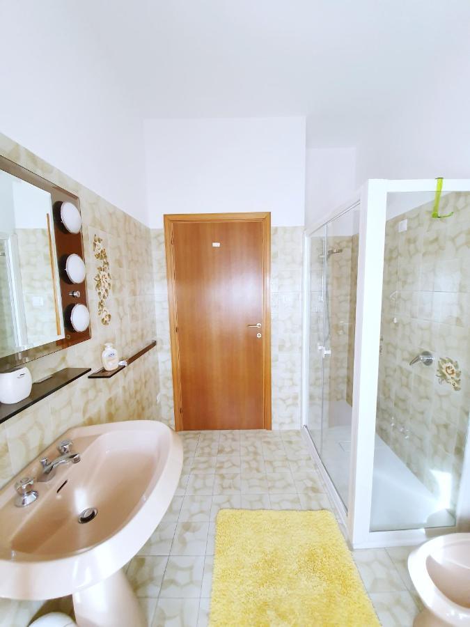 Affittacamere Zona Caserma-Stazione Foligno Luaran gambar