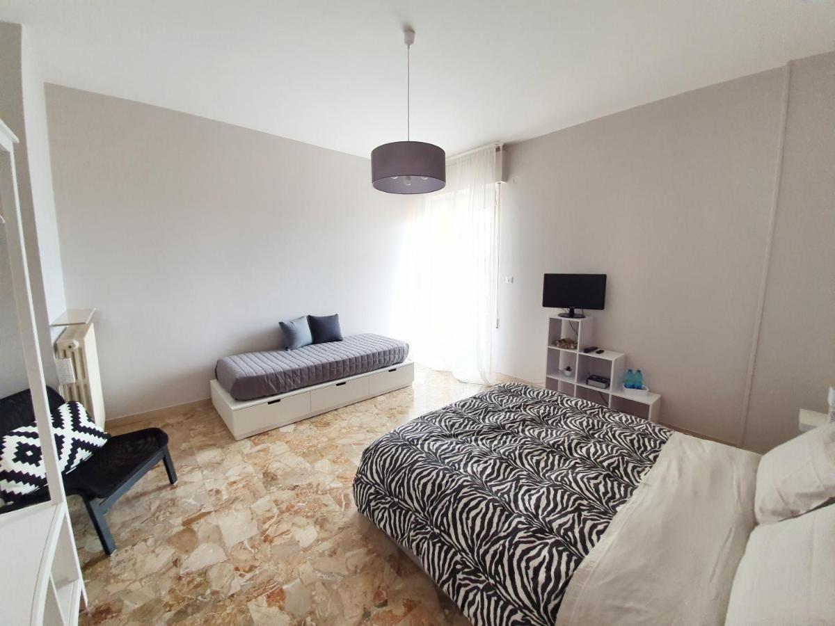 Affittacamere Zona Caserma-Stazione Foligno Luaran gambar